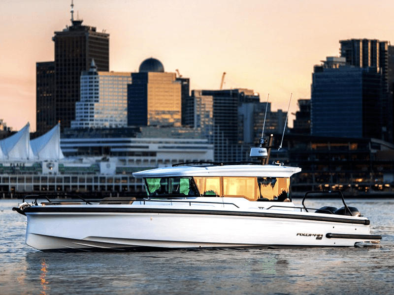 axopar 37 cx cabin exterior