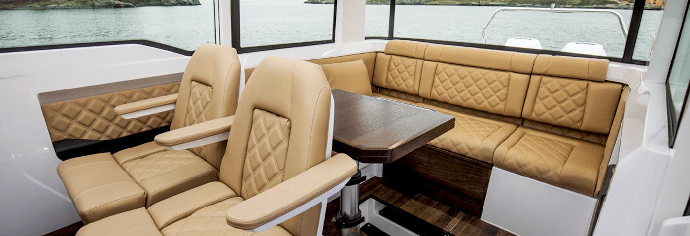 axopar 37 xc interior