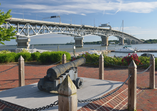 What are the Top Sites and Attractions to Visit by Boat in Yorktown, VA