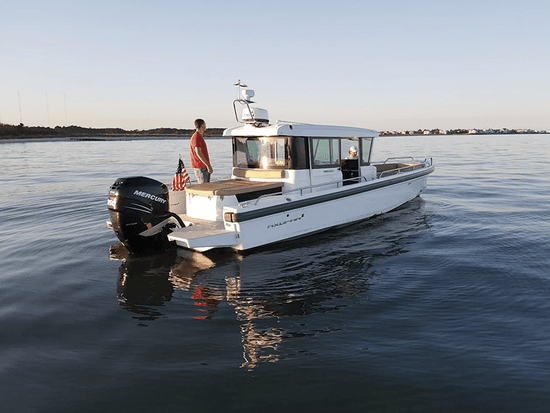 axopar 28 cabin boat exterior