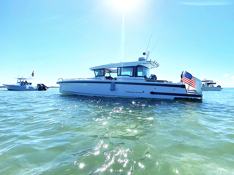 axopar 37 xc cross cabin boat charter in Key West